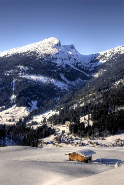 Θέα Στις Όμορφες Άλπεις Βουνά — Φωτογραφία Αρχείου