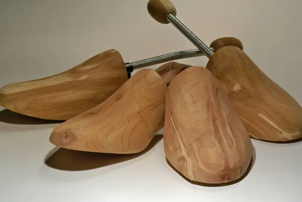 Деревянное Оборудование Изготовления Обуви Столе — стоковое фото