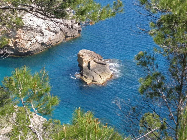 All Inizio Non Visto Foto Della Roccia Una Notevole Somiglianza — Foto Stock