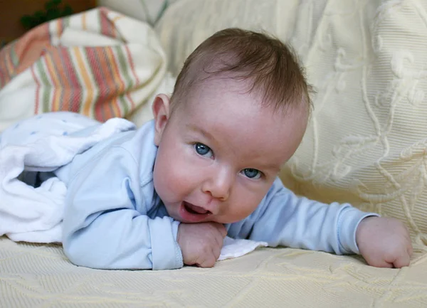 かわいい子供の肖像 幸せな子供時代のコンセプト — ストック写真