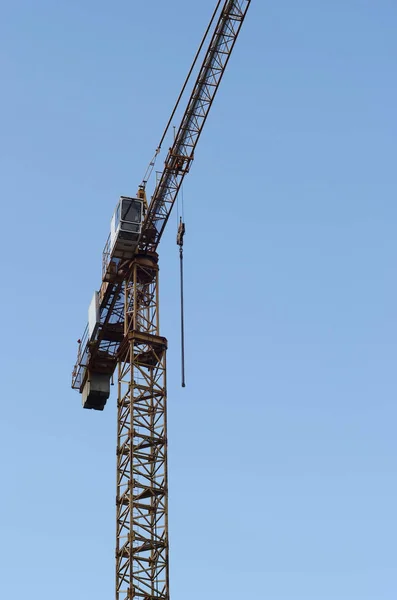 Szenischer Blick Auf Schwere Industriekräne — Stockfoto