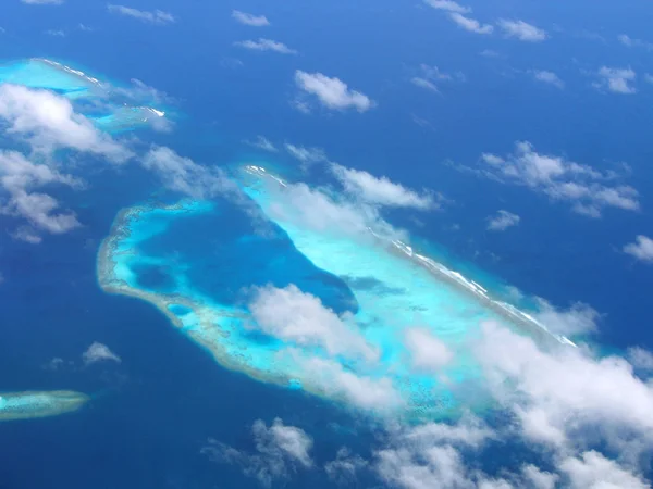 海面が急上昇するとこの島の基地に立つことができます — ストック写真