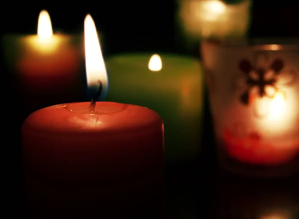 Dekorative Kerzen Dunkeln — Stockfoto