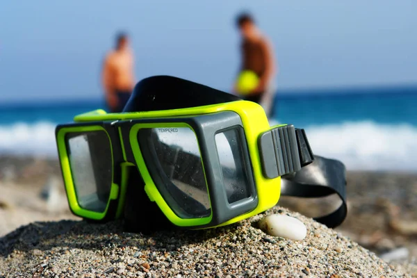 Sluneční Brýle Šnorchl Pláži — Stock fotografie