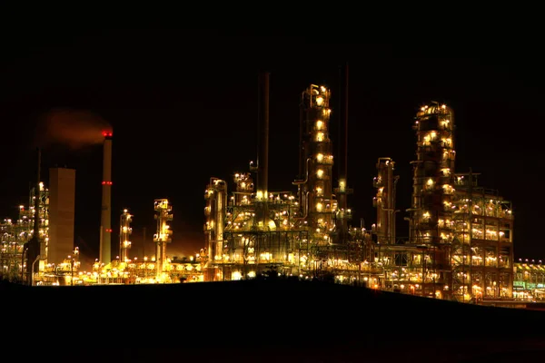 Refinería Petróleo Por Noche —  Fotos de Stock