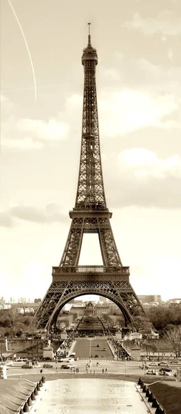 Eiffel Torre Paris Sépia — Fotografia de Stock