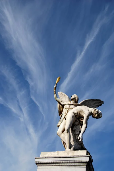 Statue Young Woman Blue Sky — Stock Photo, Image