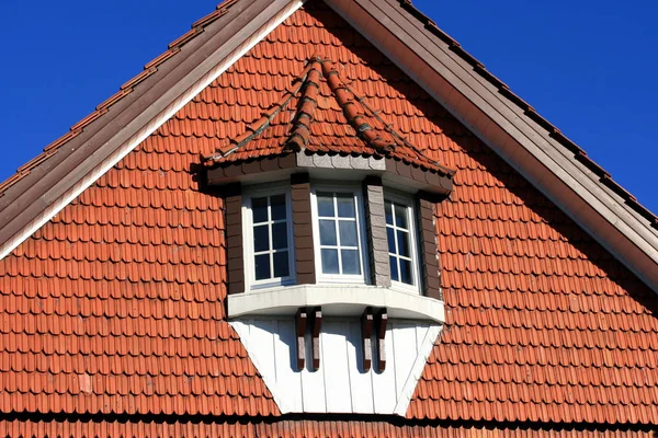 Dach Eines Hauses Mit Rotem Ziegel — Stockfoto