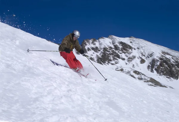 Wintersport Skifahrer — Stockfoto
