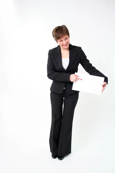 Mulher Negócios Segurando Cartão Branco — Fotografia de Stock