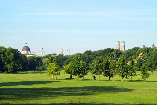 München Die Hauptstadt Bayerns Beherbergt Jahrhunderte Alte Gebäude Und Zahlreiche — Stockfoto