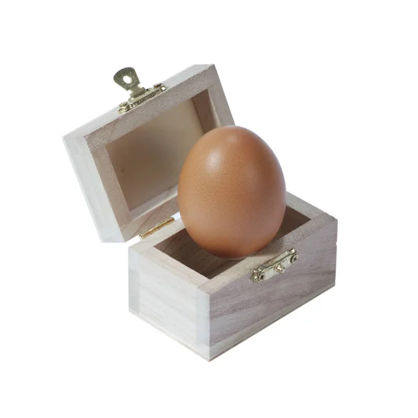 Деревянная Коробка Черным Белым Яйцом — стоковое фото