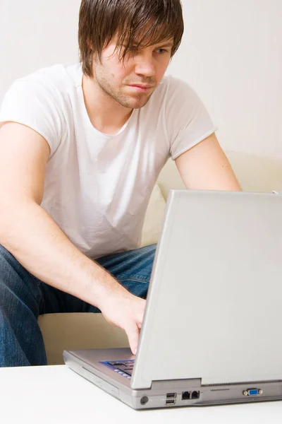 Giovane Uomo Affari Che Lavoro Casa — Foto Stock