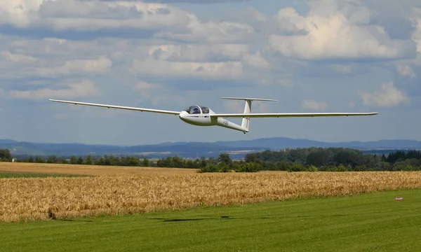 Vista Aerea Campo Aereo Che Vola Nel Cielo — Foto Stock