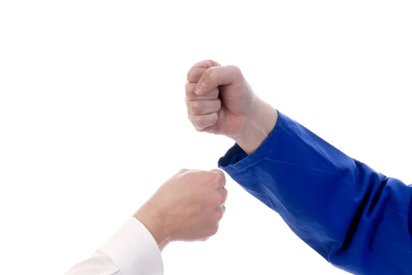 白地を背に拳を握るビジネスマンの手 — ストック写真