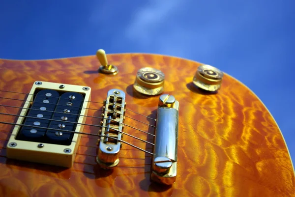 Guitarra Eléctrica Mesa —  Fotos de Stock