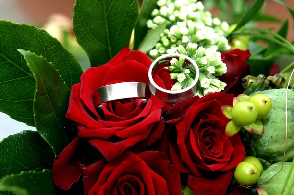 Nikah Yüzüğü Evlilik Yüzüğü — Stok fotoğraf