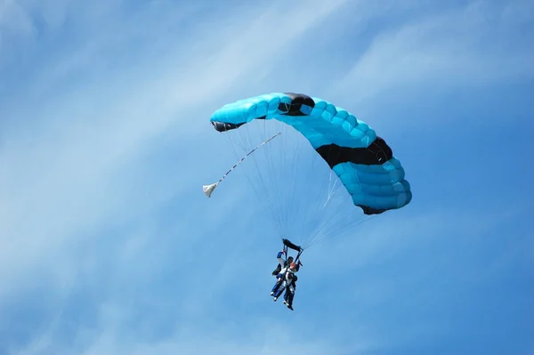 Gleitschirmfliegen Den Bergen — Stockfoto