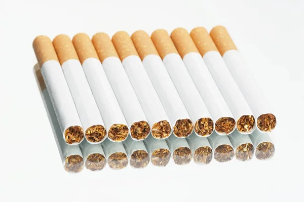 香烟是一种物质 通常是烟草 — 图库照片