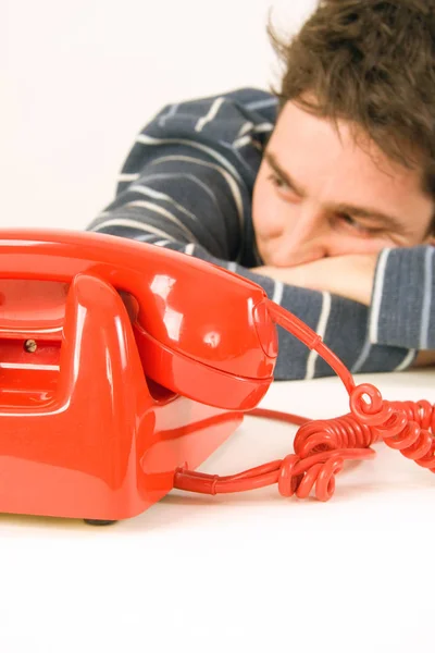 Mann Mit Rotem Telefon — Stockfoto