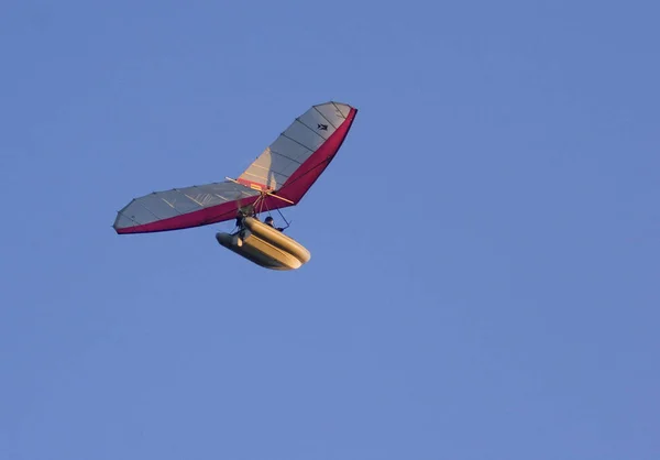 Leichtflugzeug Flug Mit Schlauchboot — Stockfoto
