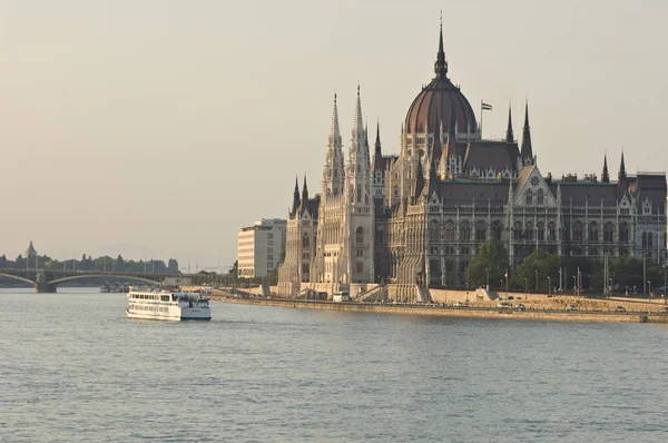 Parlament Danube Budapest — Stock Fotó