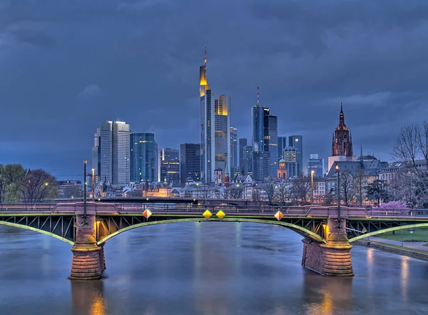 Vista Panoramica Sulla Maestosa Città Urbana — Foto Stock