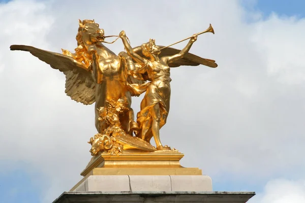 Cob Statue Pont Alexandre Iii — Stock Photo, Image