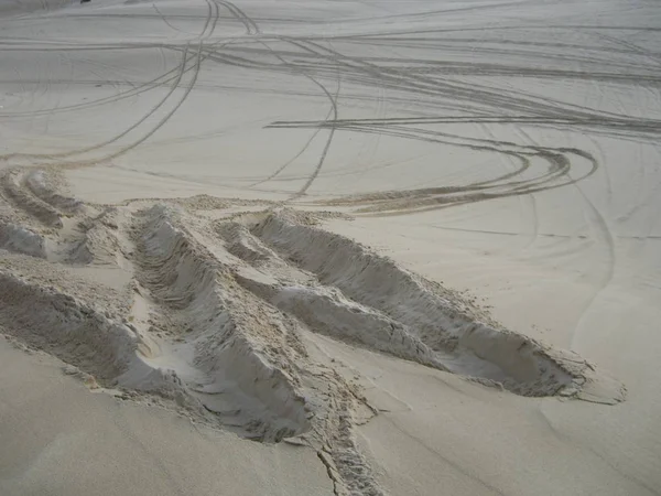 Dunes Sable Avec Empreinte Roue — Photo