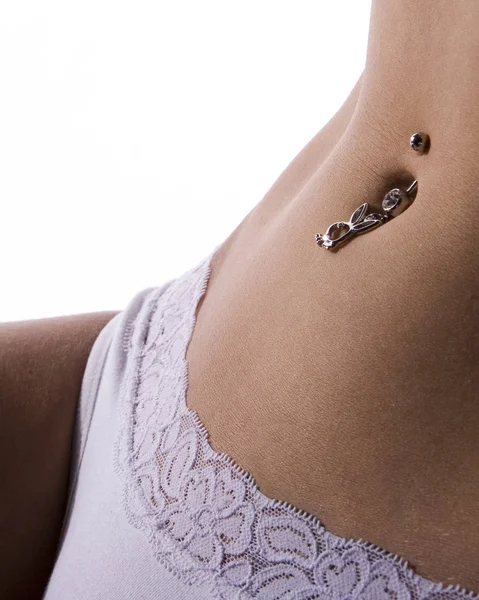 Mulheres Jovens Estômago Com Piercing — Fotografia de Stock