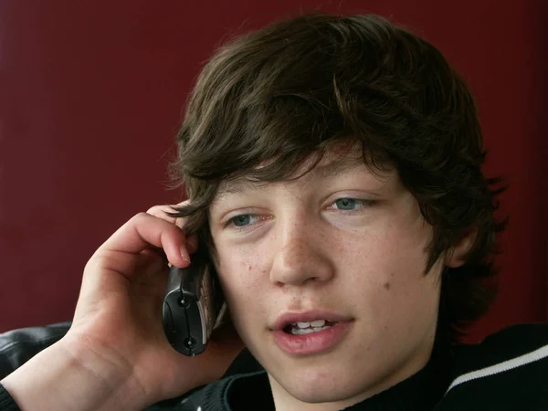 Jeune Homme Avec Écouteurs Téléphone — Photo