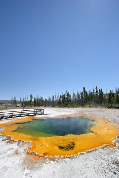 Yellowstone Piscina Esmeralda Aguas Termales — Foto de Stock