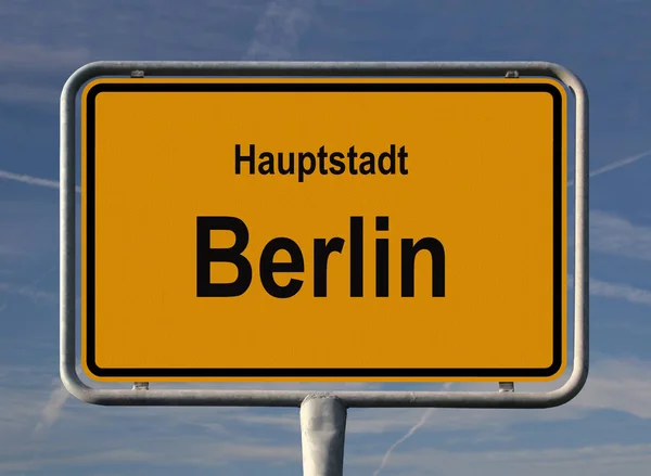 Ortschild Alman Başkenti Berlin — Stok fotoğraf