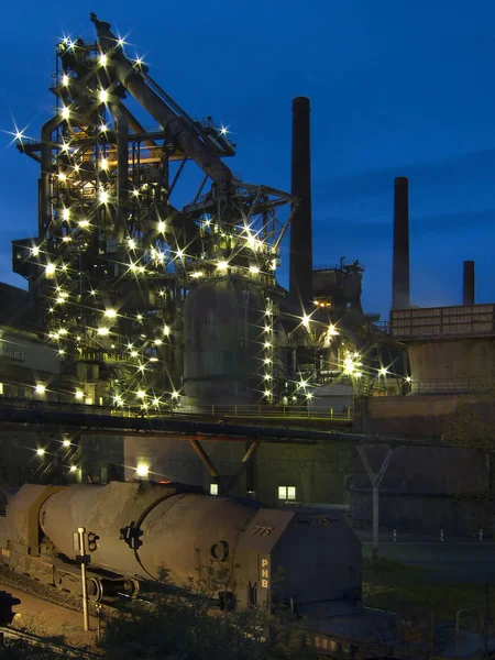 Fabryka Przemysłowa Dźwigami Rafinerią Ropy Naftowej — Zdjęcie stockowe