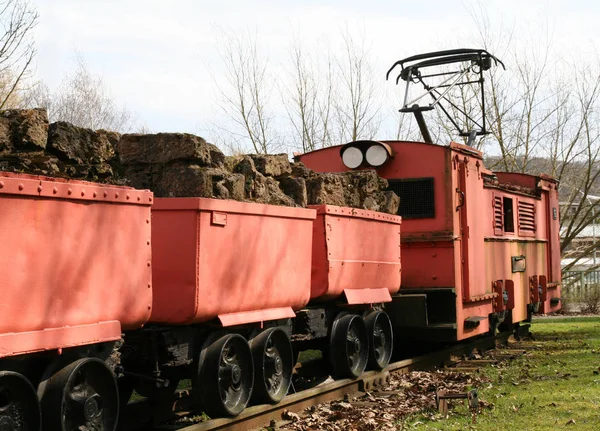Starý Červený Vlak Poli — Stock fotografie