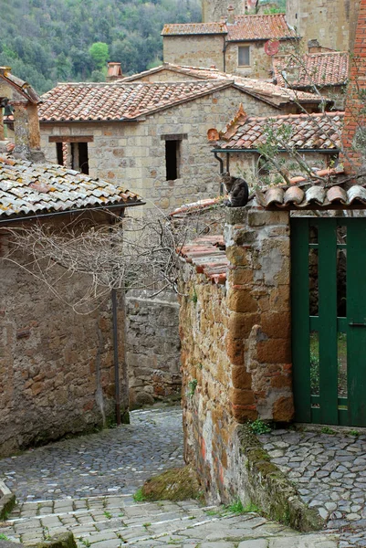 Het Oude Tufsteendorp Sorano Het Achterland Van Toscaanse Maremma Betovert — Stockfoto