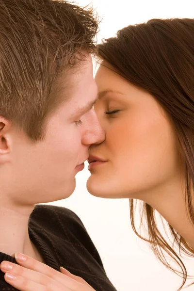 Jovem Casal Apaixonado — Fotografia de Stock