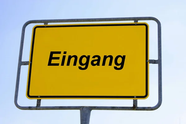 Signo Amarillo Con Inscripción Bienvenido Alemán —  Fotos de Stock
