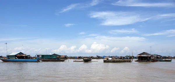 Úszó Falu Kambodzsában — Stock Fotó