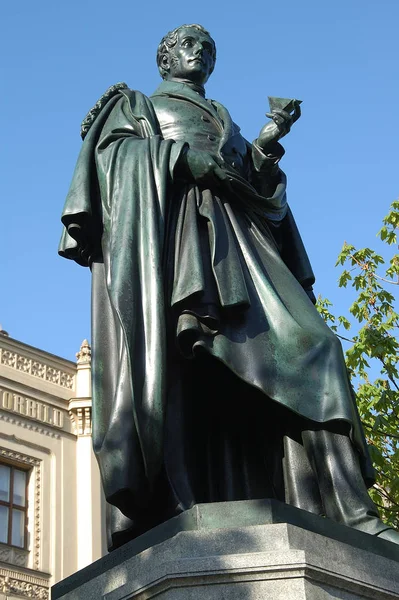 Fraunhofer Statue München — Stockfoto