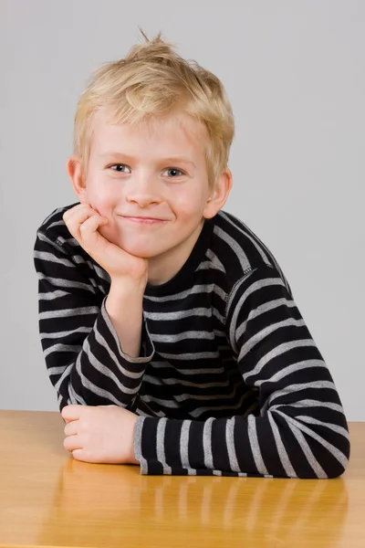 Niedliches Kinderporträt Nahaufnahme — Stockfoto