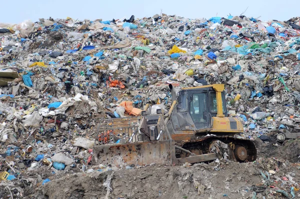Çöp Torbaları Çöp Sahasında — Stok fotoğraf