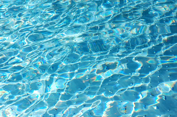 Blå Vattenyta Med Reflektioner — Stockfoto