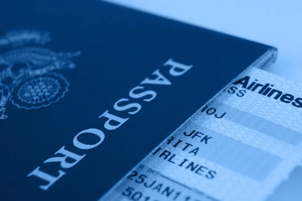 搭乗券付きパスポート — ストック写真
