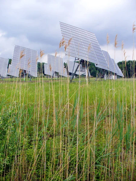 Zonnepanelen Alternatieve Energie — Stockfoto