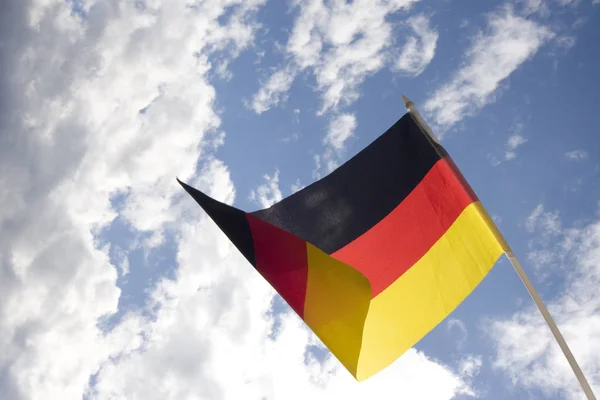 Bandera Alemania Contra Cielo —  Fotos de Stock