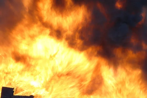 Velký Oheň Hořící Rudý Oheň — Stock fotografie