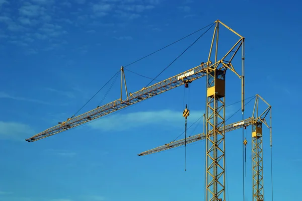 Construction Cranes Outstanding Sky — Stock Photo, Image