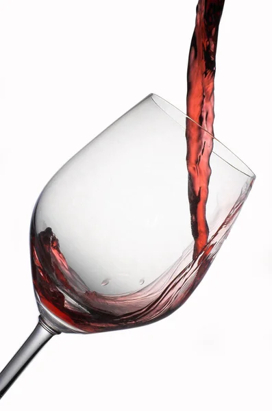 Wlewa Się Czerwone Wino — Zdjęcie stockowe