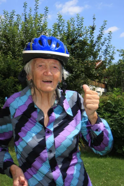 Woman Helmet Bicycle Park — Stock Photo, Image